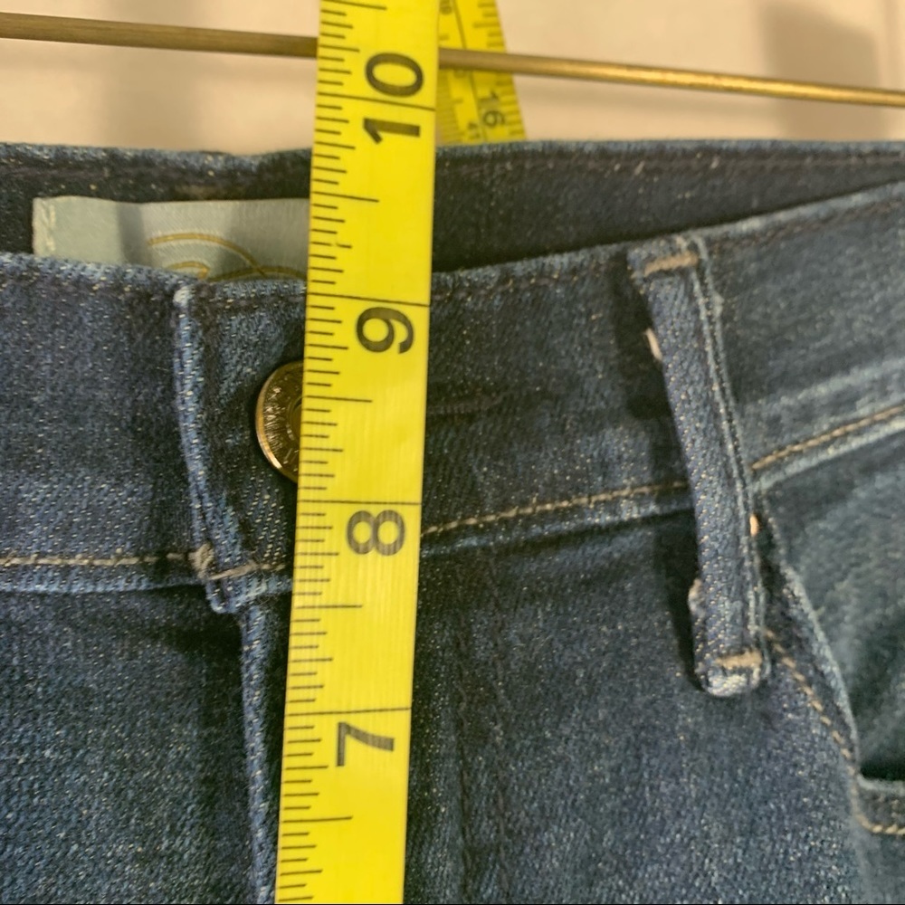 Levi’s 515 Cuffed Capris - Picture 11 of 14
